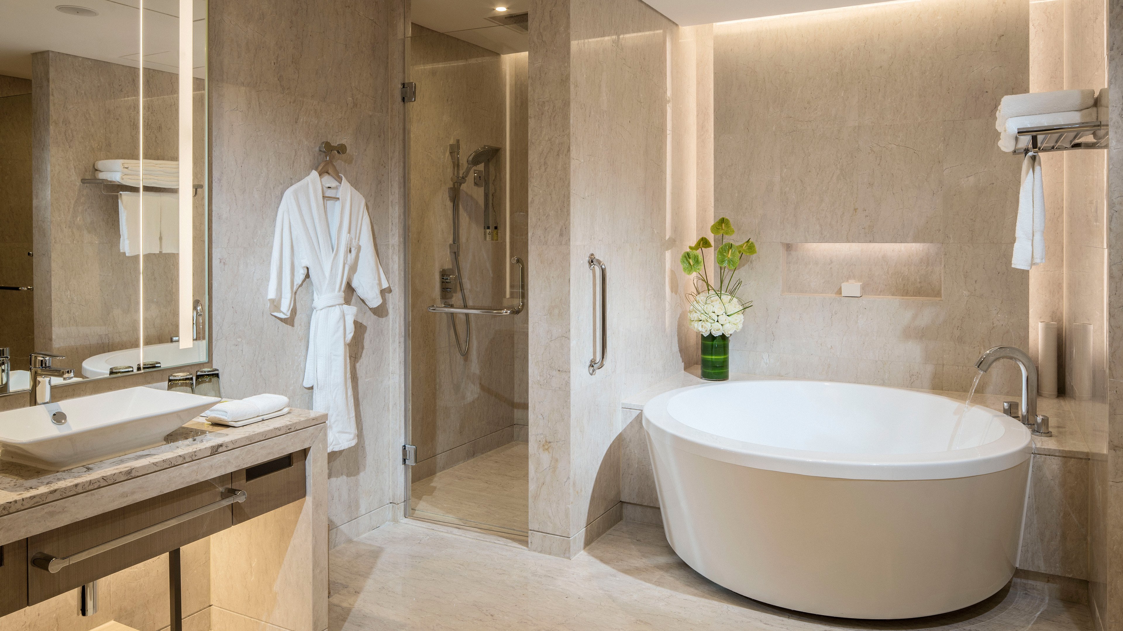 Intercontinental Wuhan 48/50