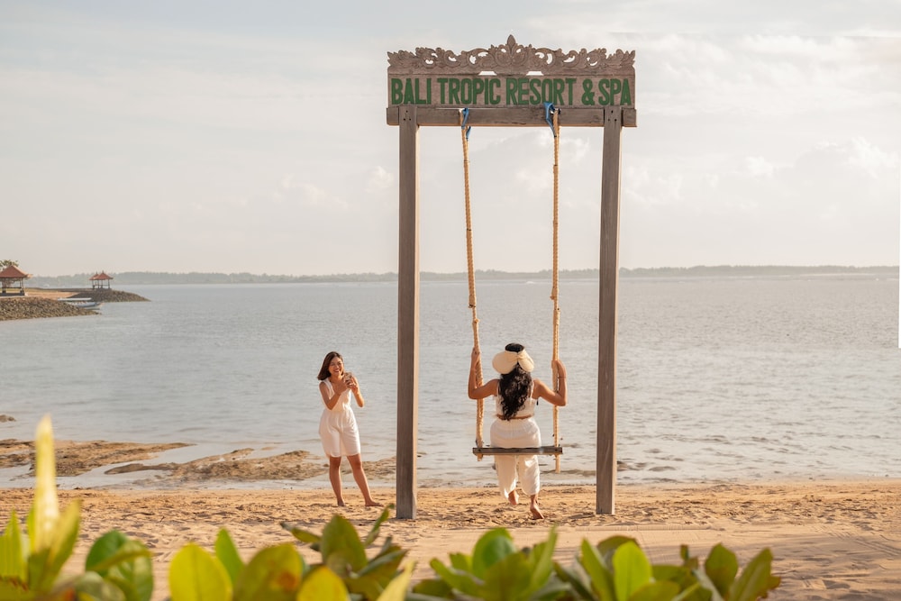 Bali Tropic Resort And Spa 68/72