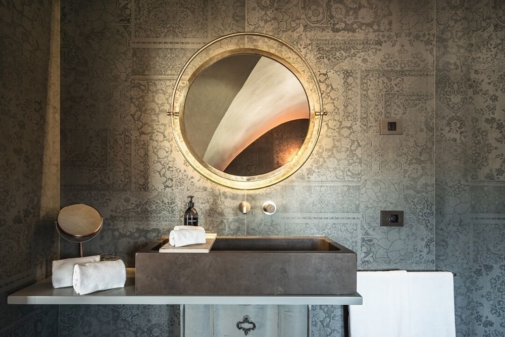 Paragon 700 Boutique Hotel & SPA 48/50