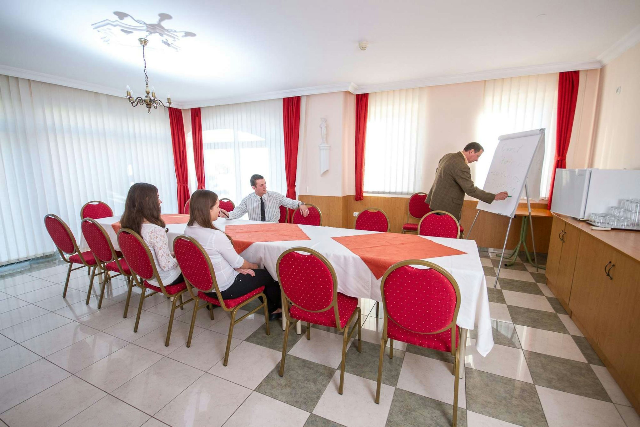 Platan Hotel 8/11