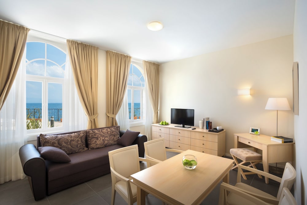 REMISENS VILLA BELVEDERE 39/66