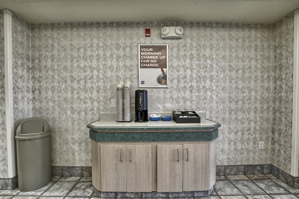 Lobby at Motel6 London, ON - Ontario, LONDON - CANADA