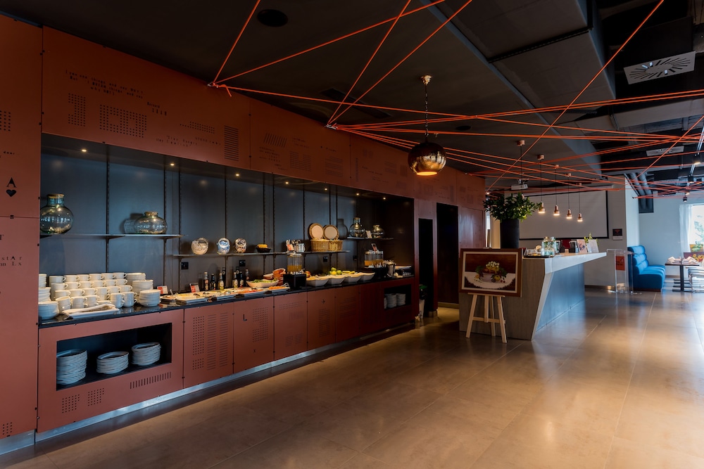Star inn Lisbon Airport 14/61