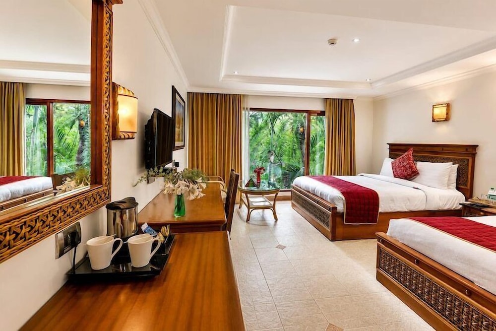 CHARIOT BEACH RESORT 11/50