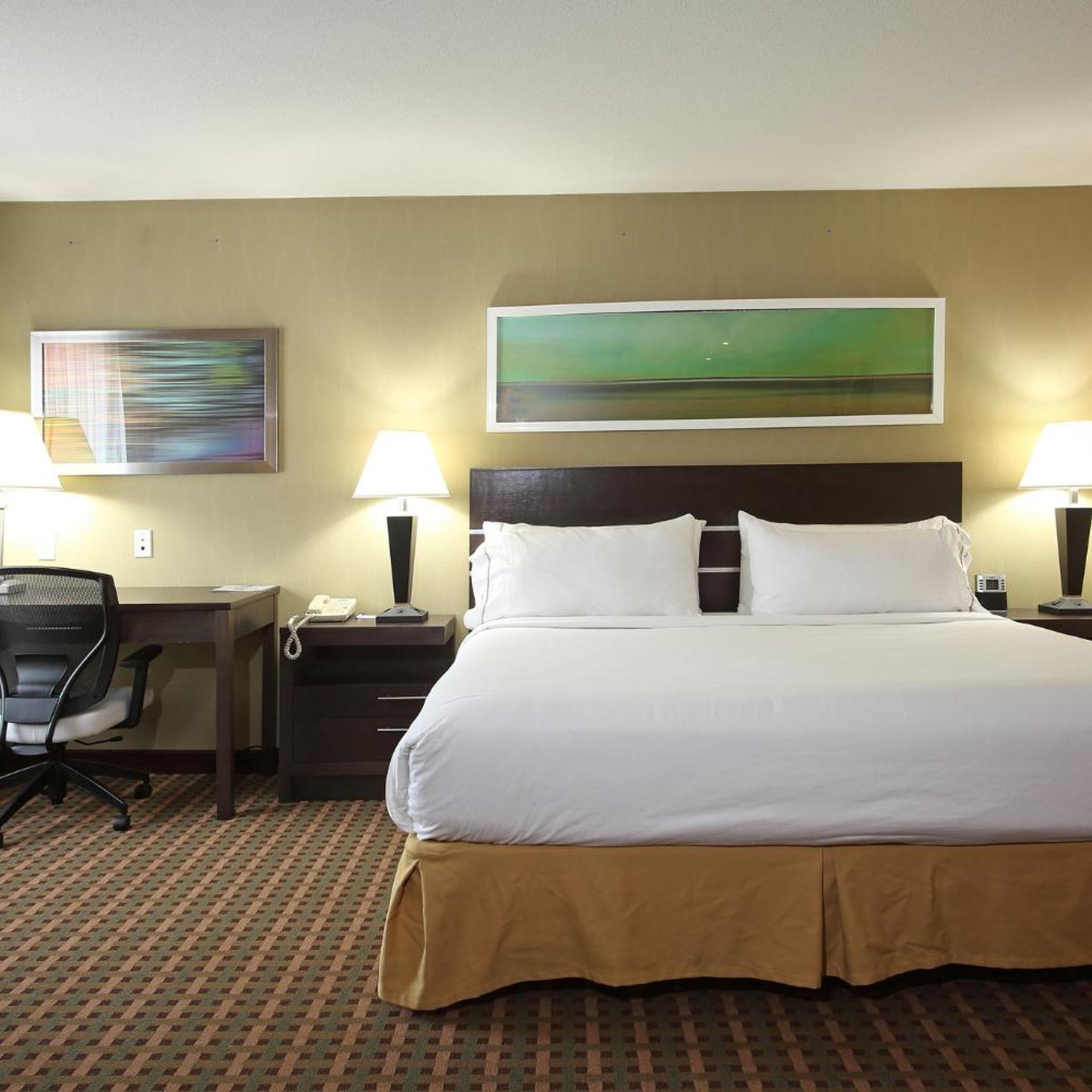 Superior, Suite, King Bed, Hot Tub