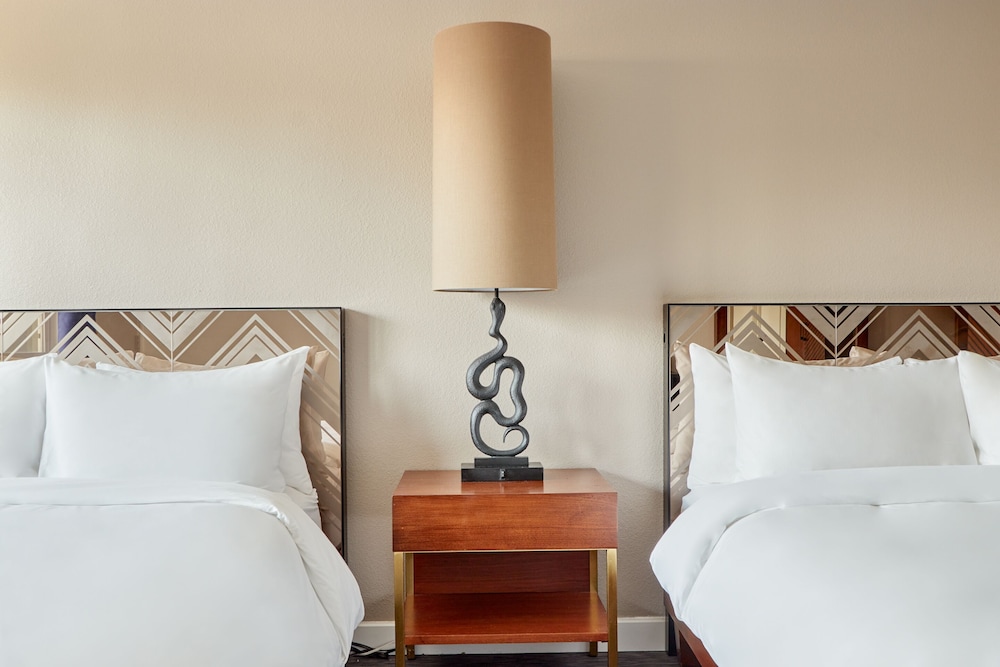 棕榈泉 V 酒店(V Capri Palm Springs, a Dolce by Wyndham) 图片2