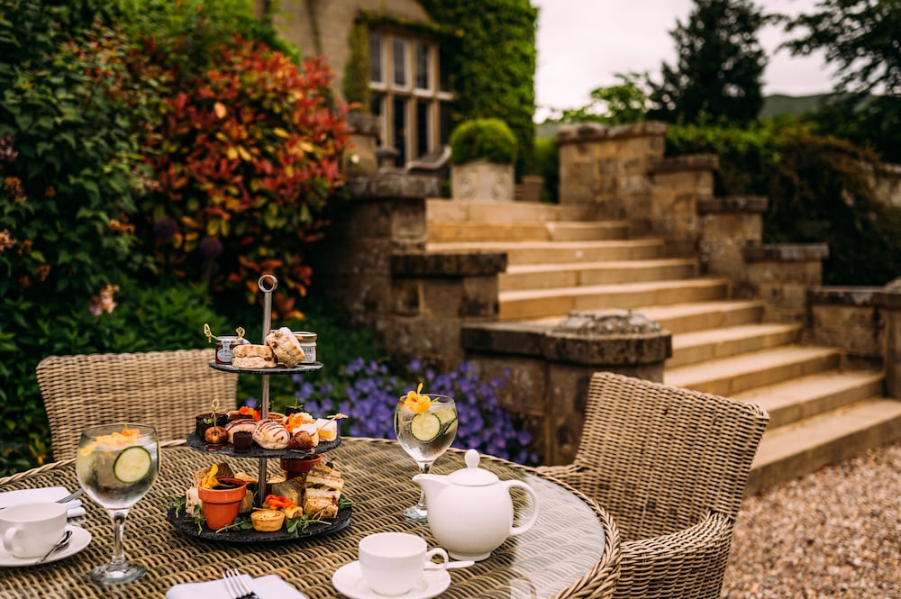 Falcon Manor Hotel 36/49
