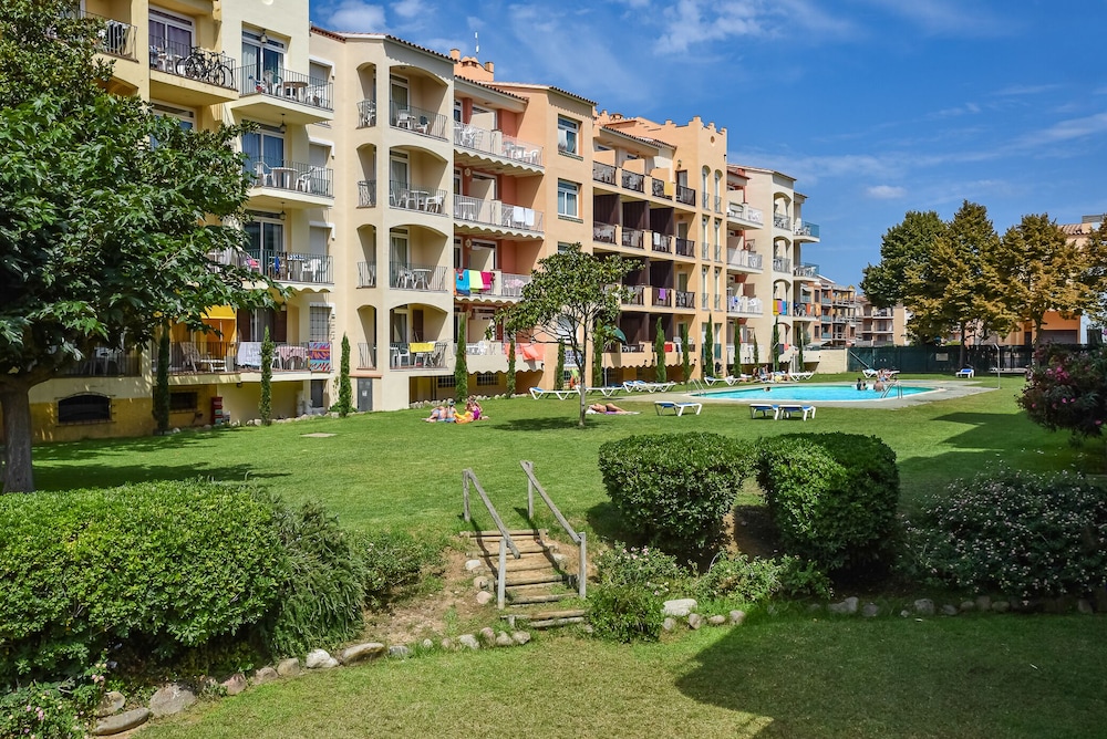 Apartments Comte D Empuries 44/50