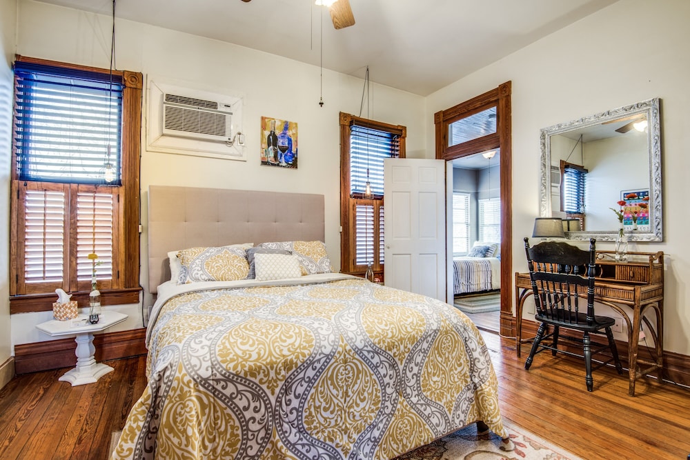 O'Casey's Bed &amp; Breakfast 11/40