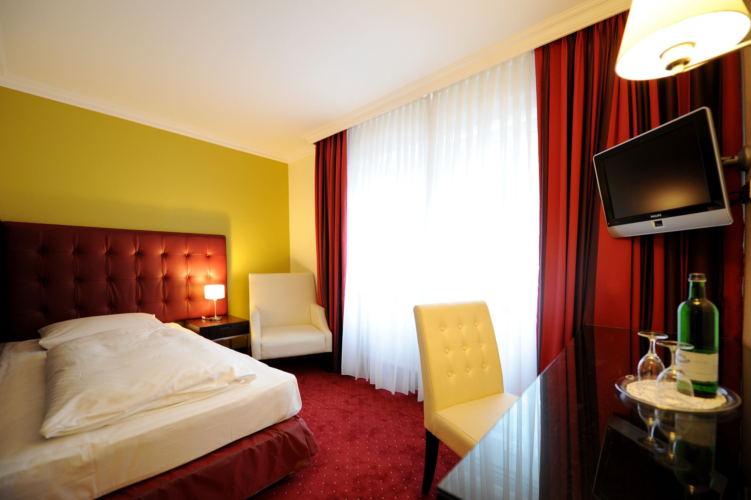 Room, Single