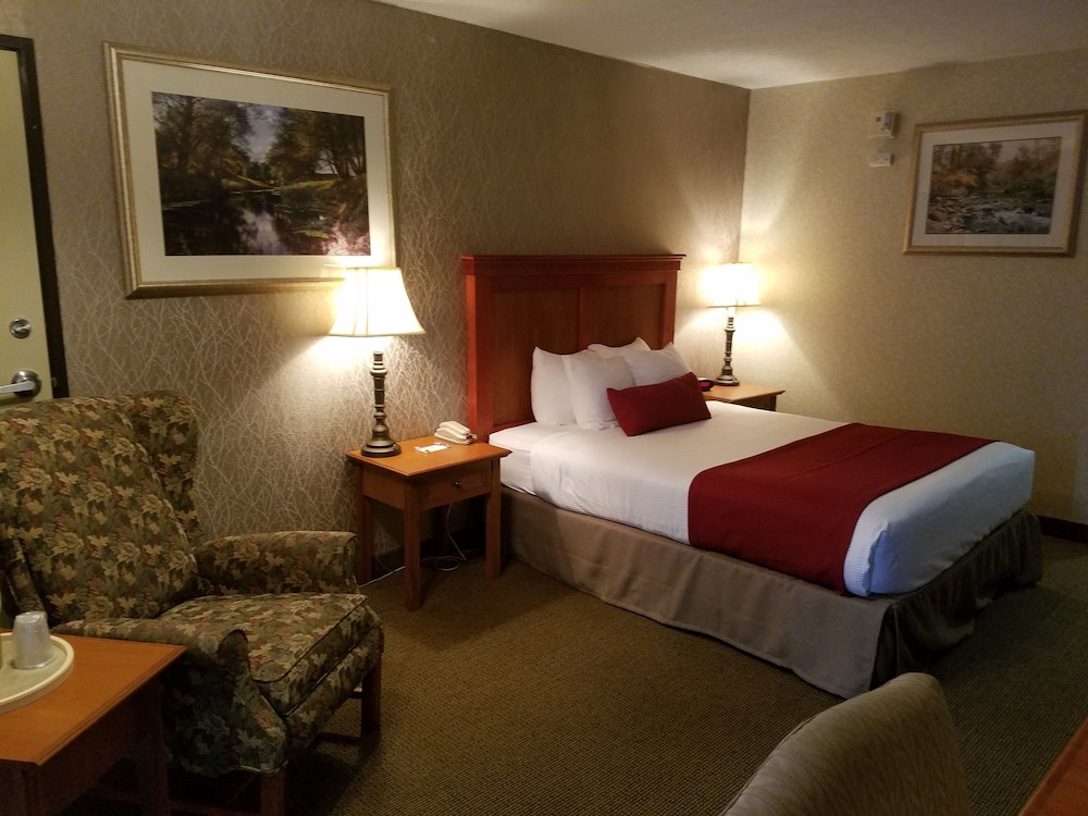 Best Western Plus Rivershore Hotel 10/28