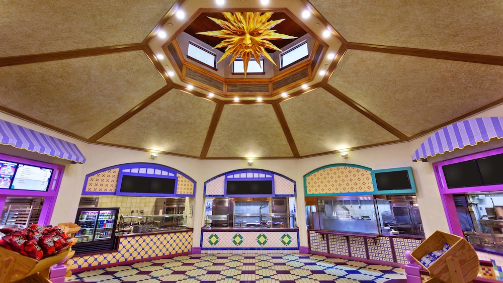 Disneys Port Orleans Resort French Quarter 5/50
