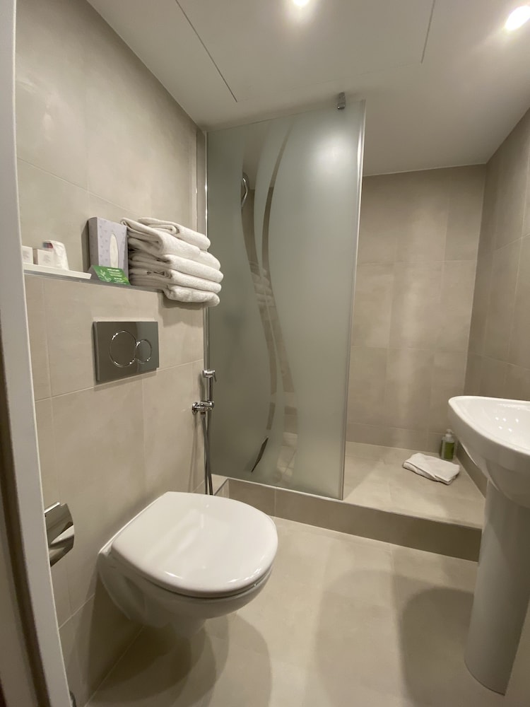 HOTEL CENTRAL SAINT GERMAIN 42/47