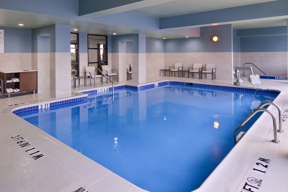 swimming pool spa