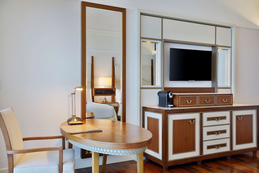 Waldorf Astoria Dubai Palm Jumeirah 68/81