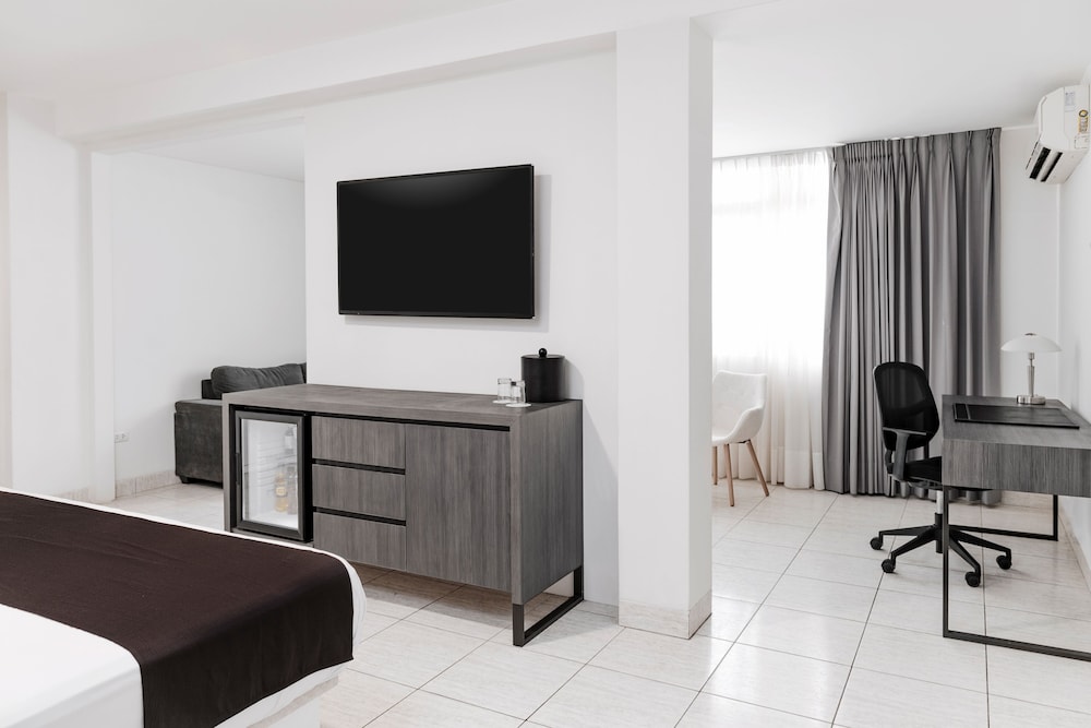 Wyndham Costa Del Sol Tumbes 57/77