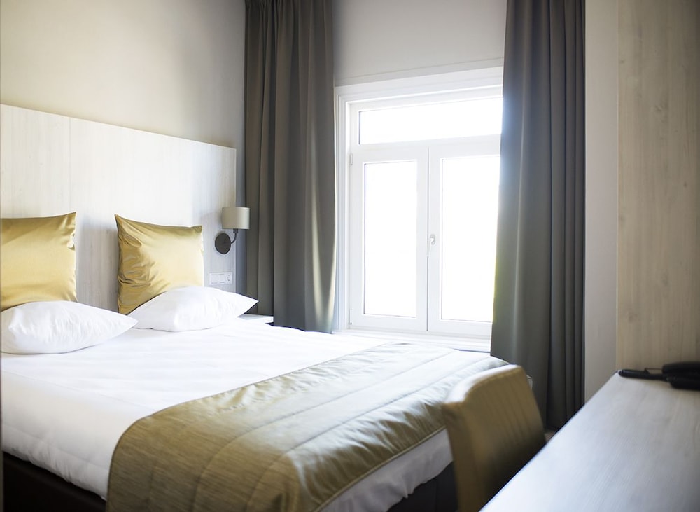 SUPERIOR, DOUBLE BED