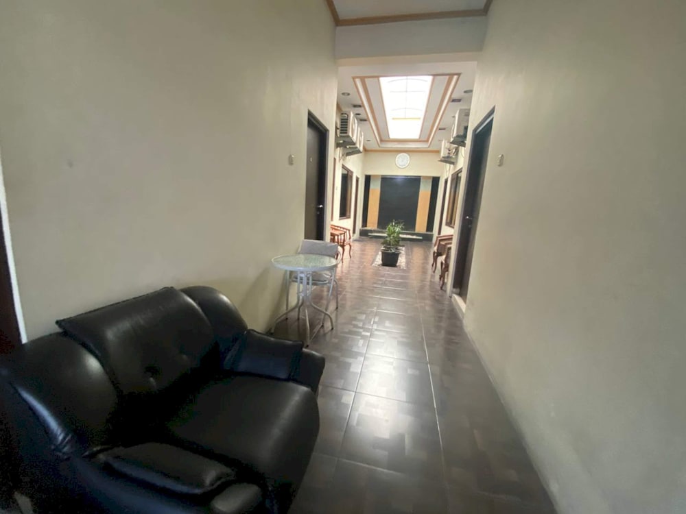 Hotel O Jalan Malioboro Near Stasiun Tugu Yogyakarta Formerly Hotel Baru 40/45