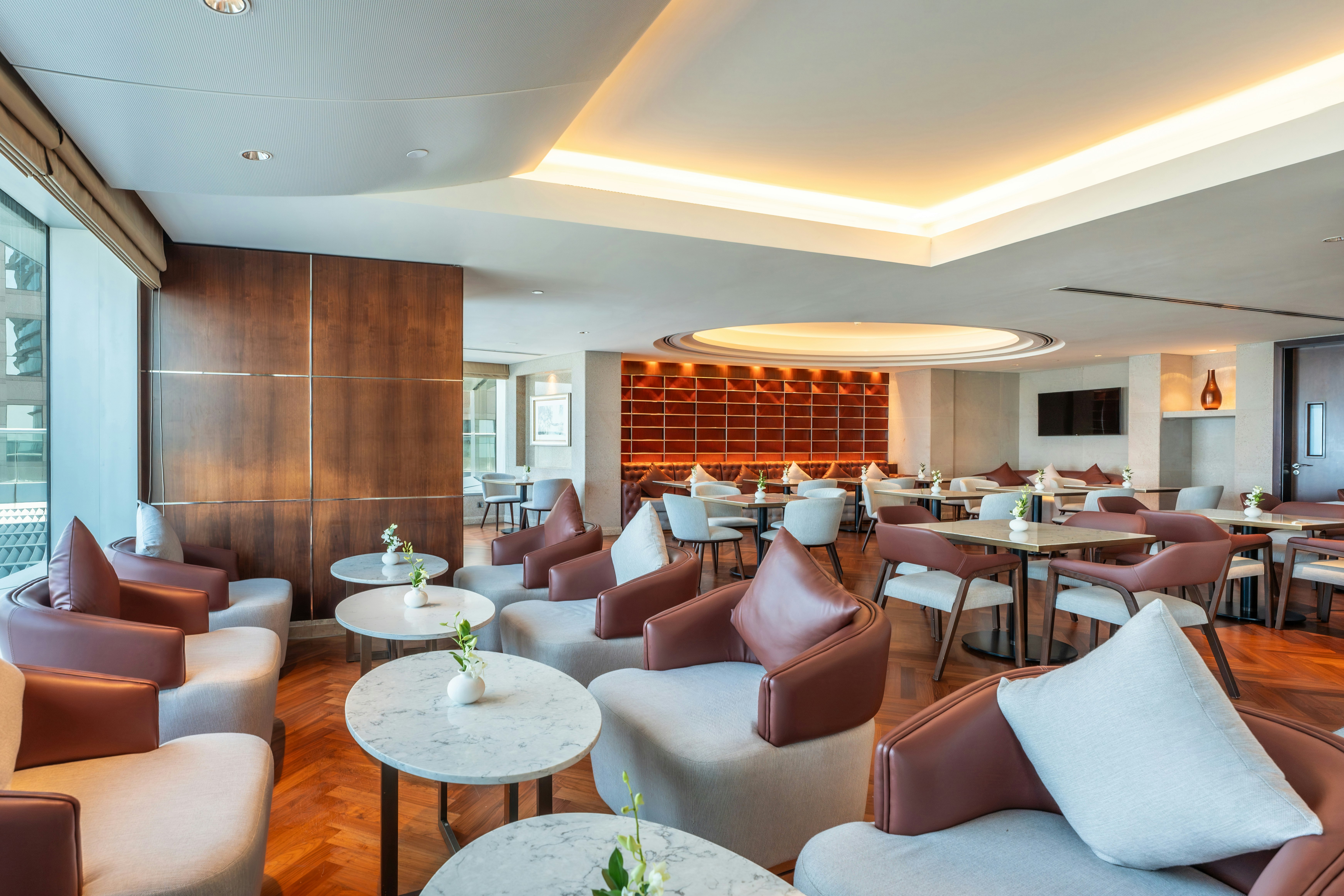 Conrad Dubai 48/80