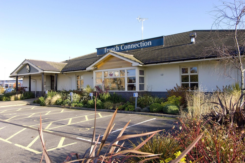 Premier Inn Ashford Central 22/29