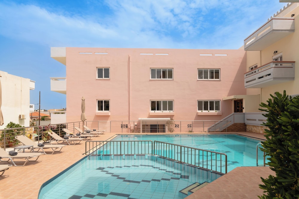 Thelesi Apartments 4/50