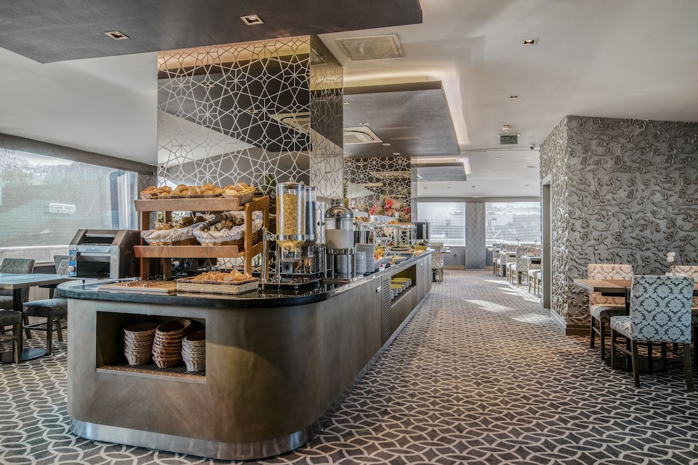 AHC Grand Bazaar Hotel 8/64