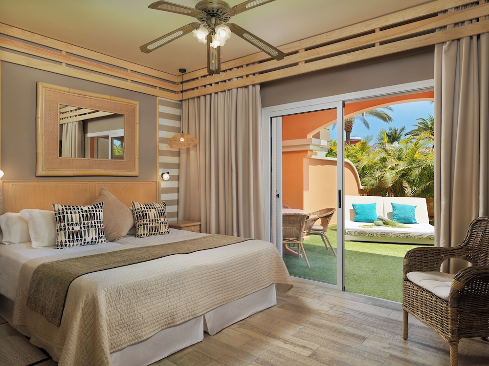 2 BEDROOMS, VILLA