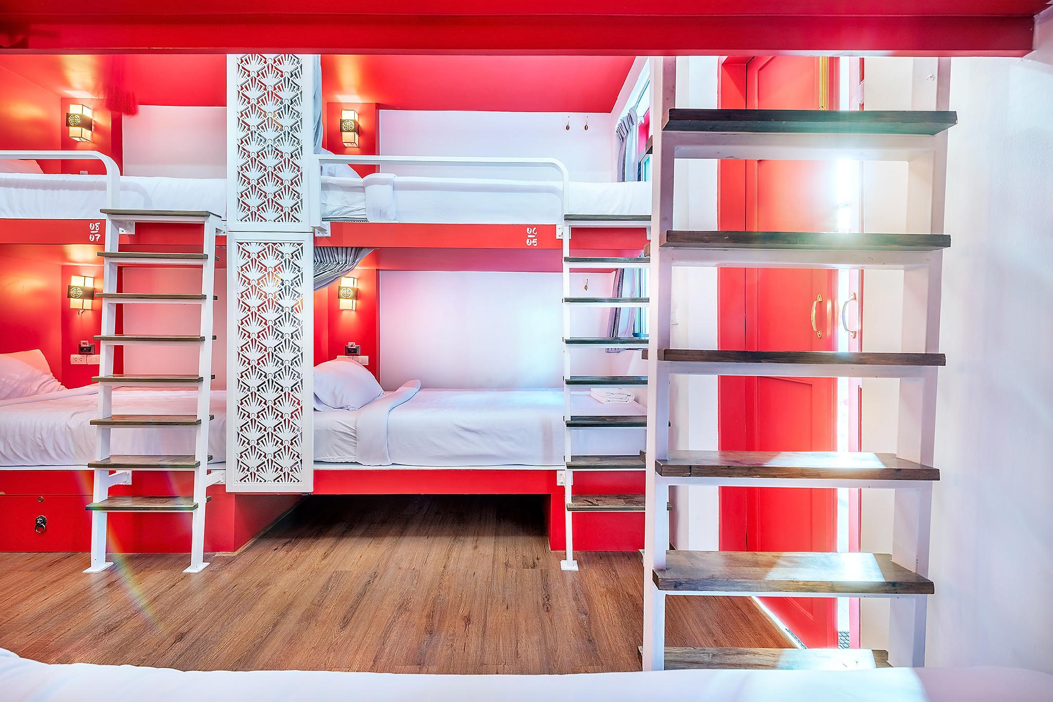Private, 8 People, 4 Bunk Beds, Shared Bathroom