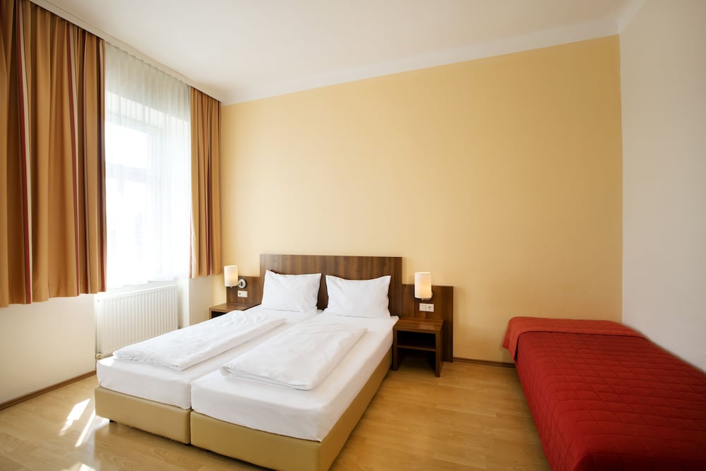 Hotel Hahn 21/43