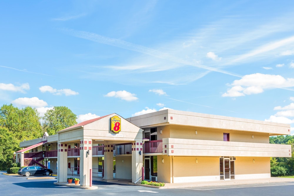 Super 8 by Wyndham Commerce 3/45
