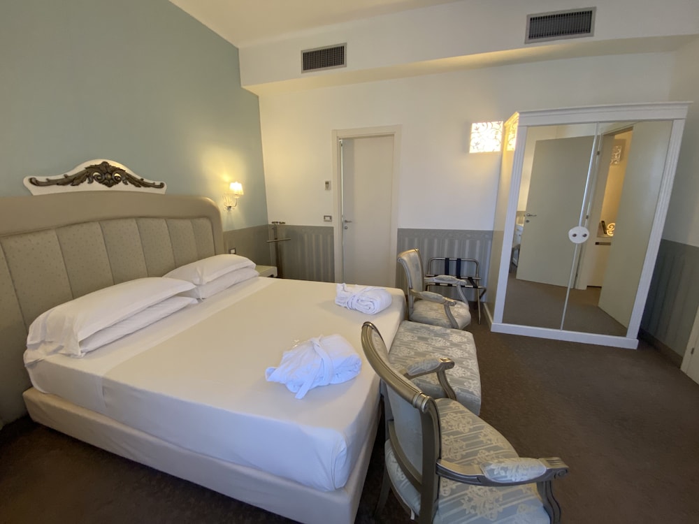 JR Hotels Oriente Bari 9/56