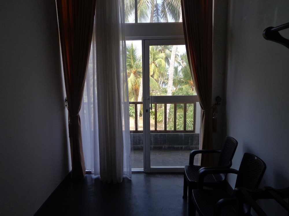 Hotel Star White Negombo 20/50