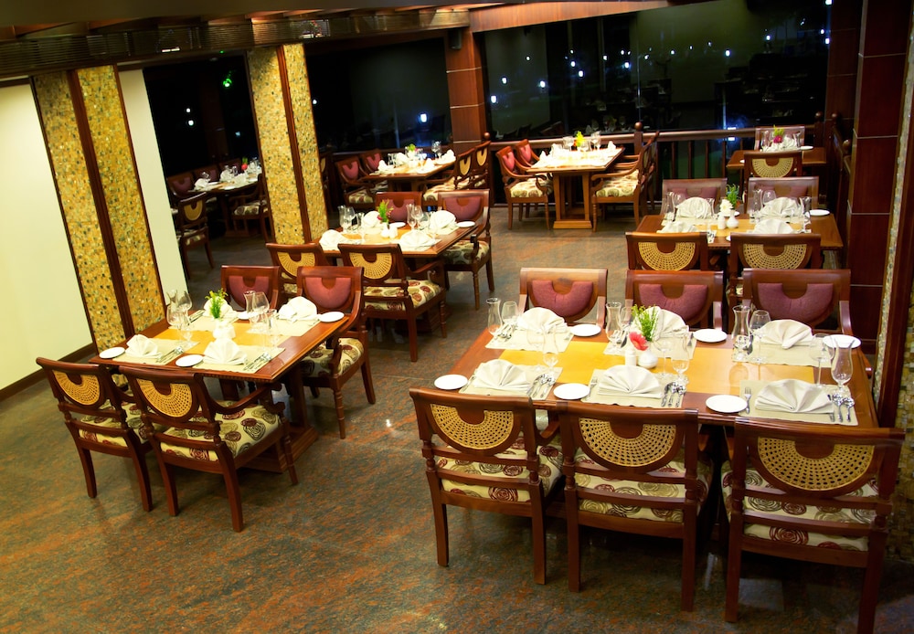 Sterling Lake Palace Alleppey. 50/58