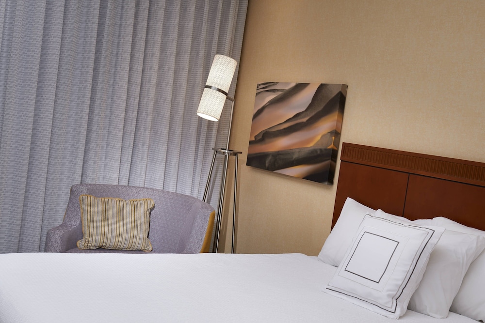 Courtyard by Marriott Lexington North 14/45