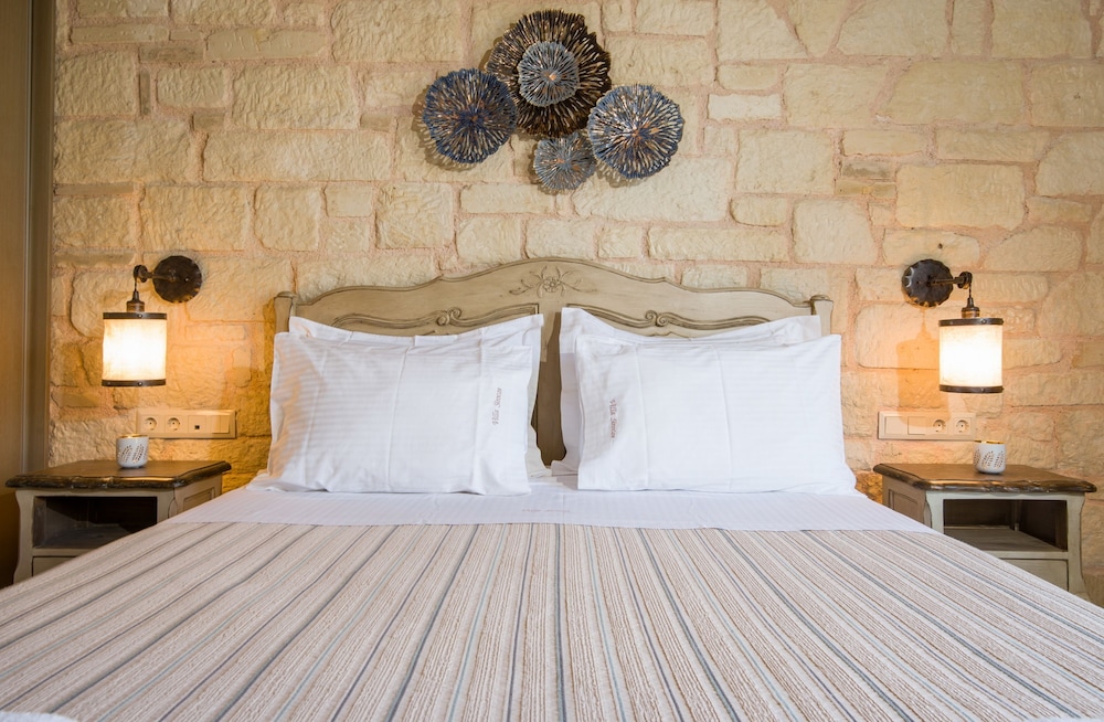 Sirocos Villas 10/50