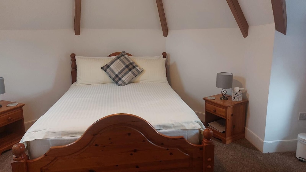 Ashleigh House 14/47