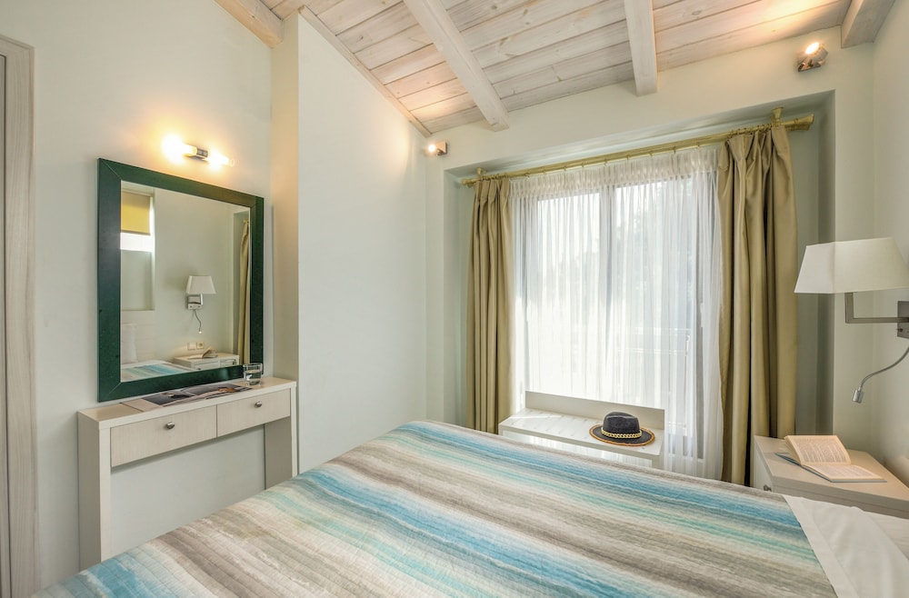 Elpiniki Luxury Apartments 26/66