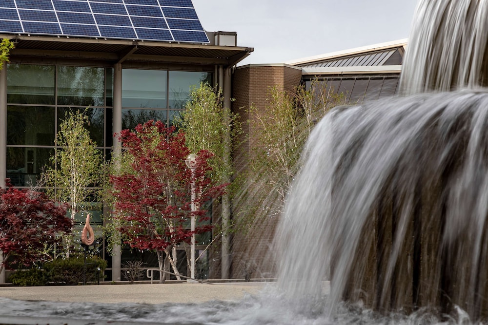 Coast Wenatchee Center Hotel 11/49