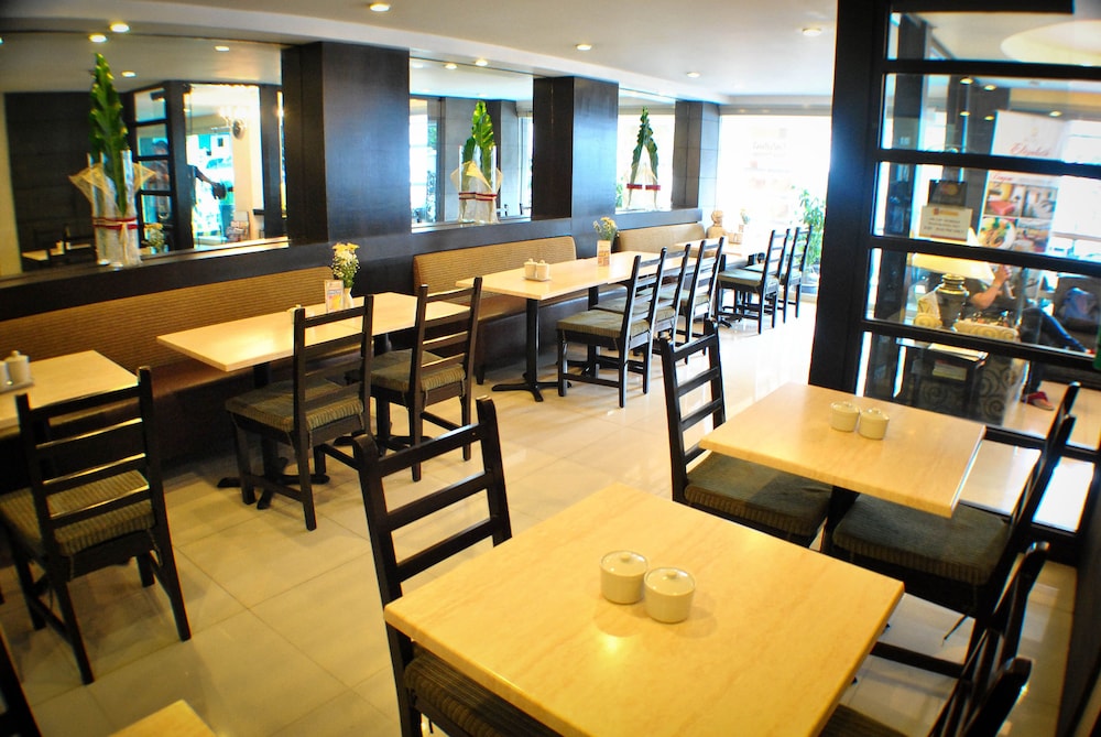 Fersal Hotel Neptune Makati 53/65
