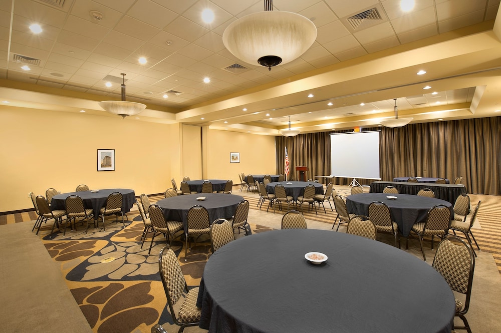 Drury Plaza Hotel Broadview Wichita 43/50