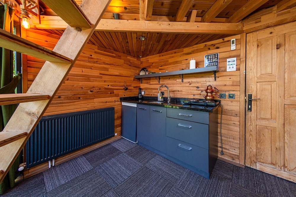 Pavri Suit Bungalov 7/49