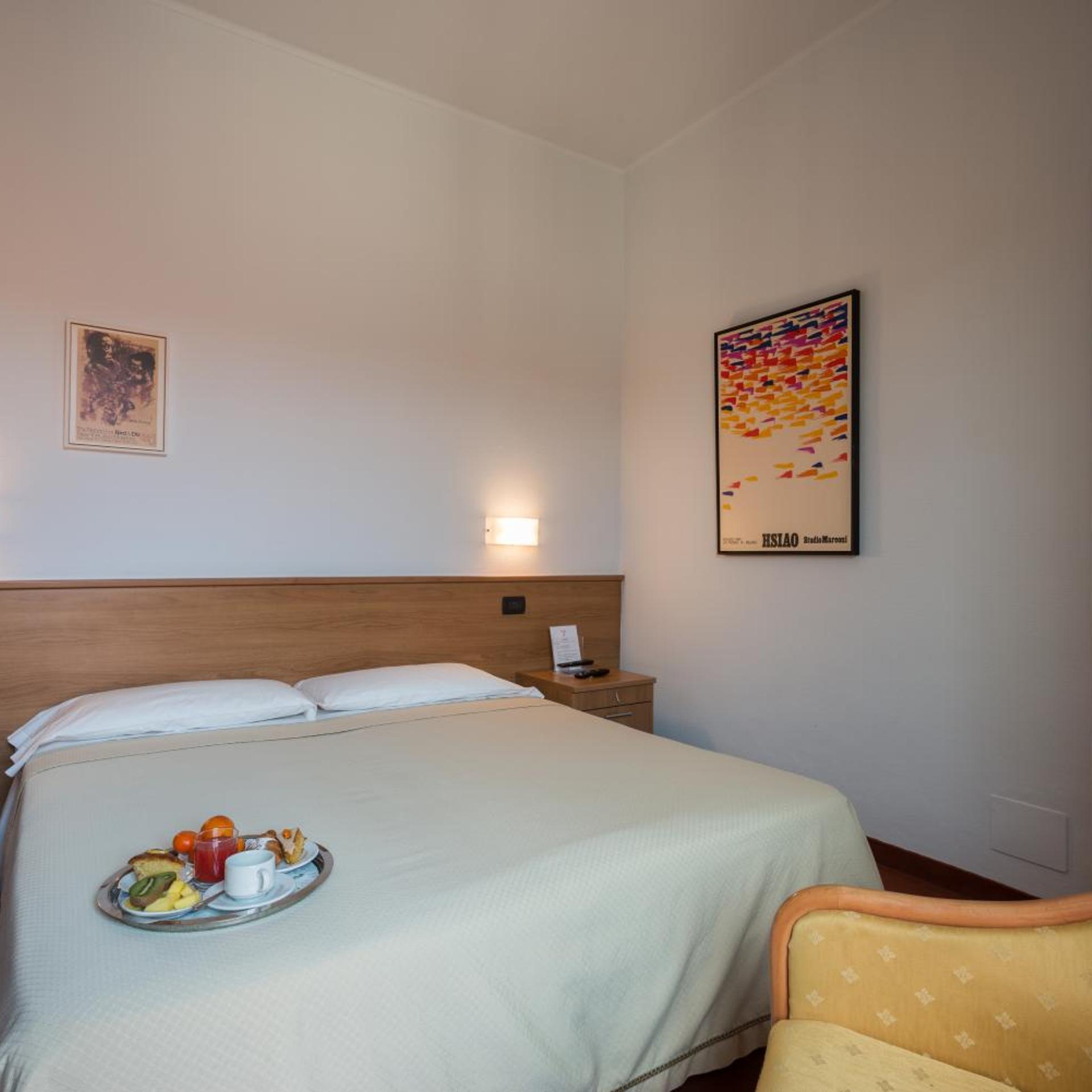 Room, Single, Double Bed