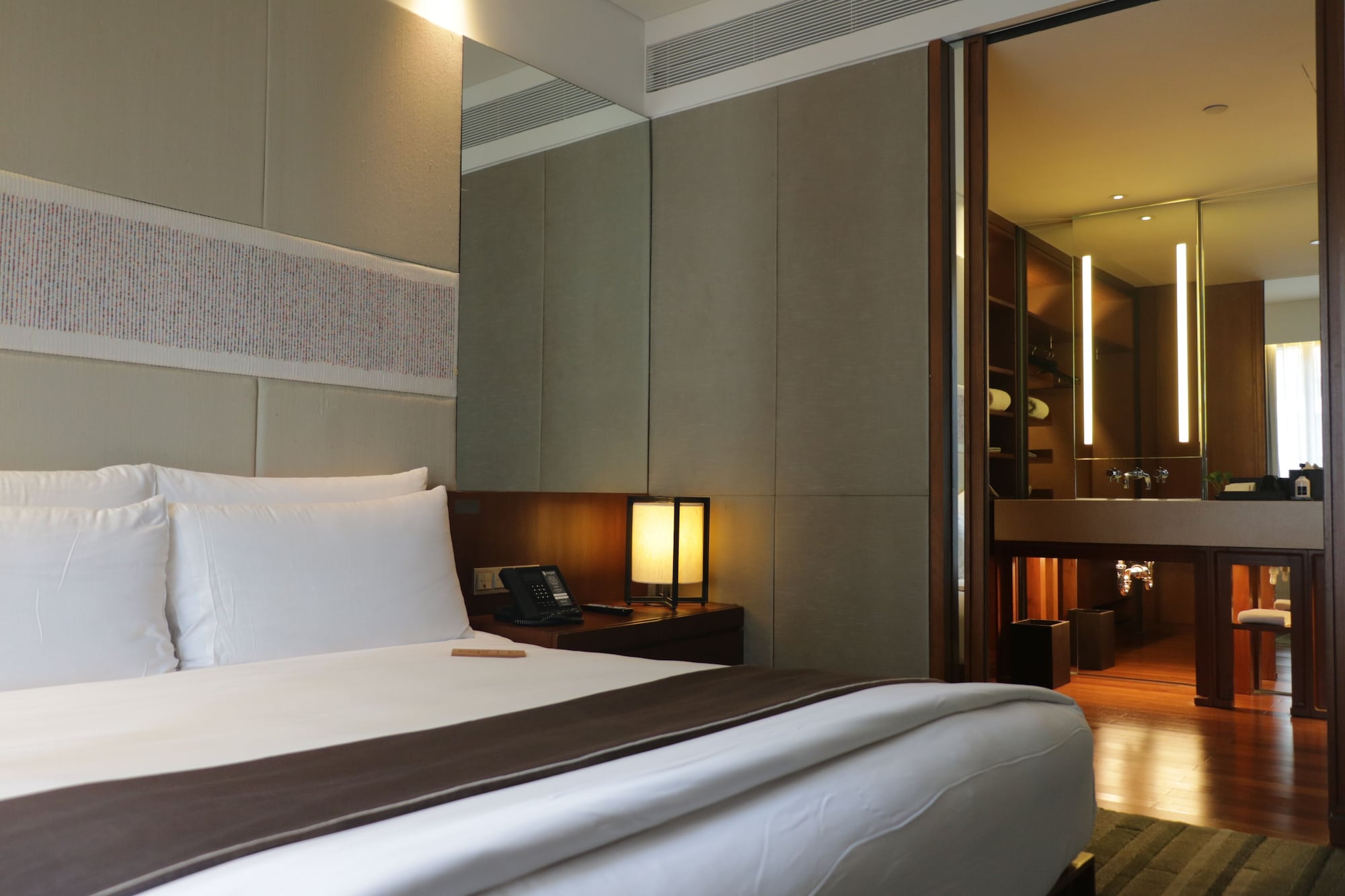 Urban, Suite, King Bed