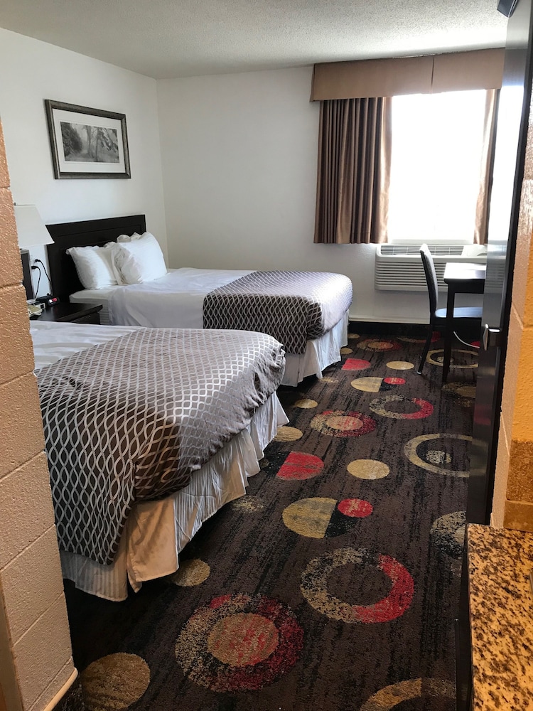 Stonebridge Hotel 30/75
