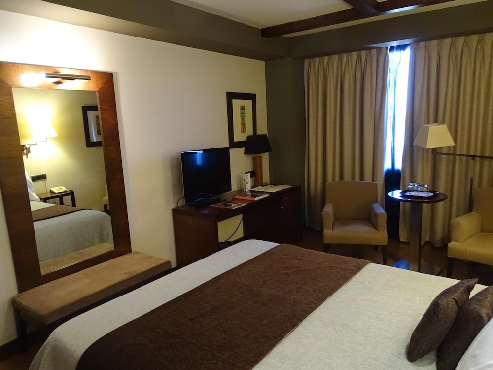 HOTEL & SPA BALFAGON 8/69