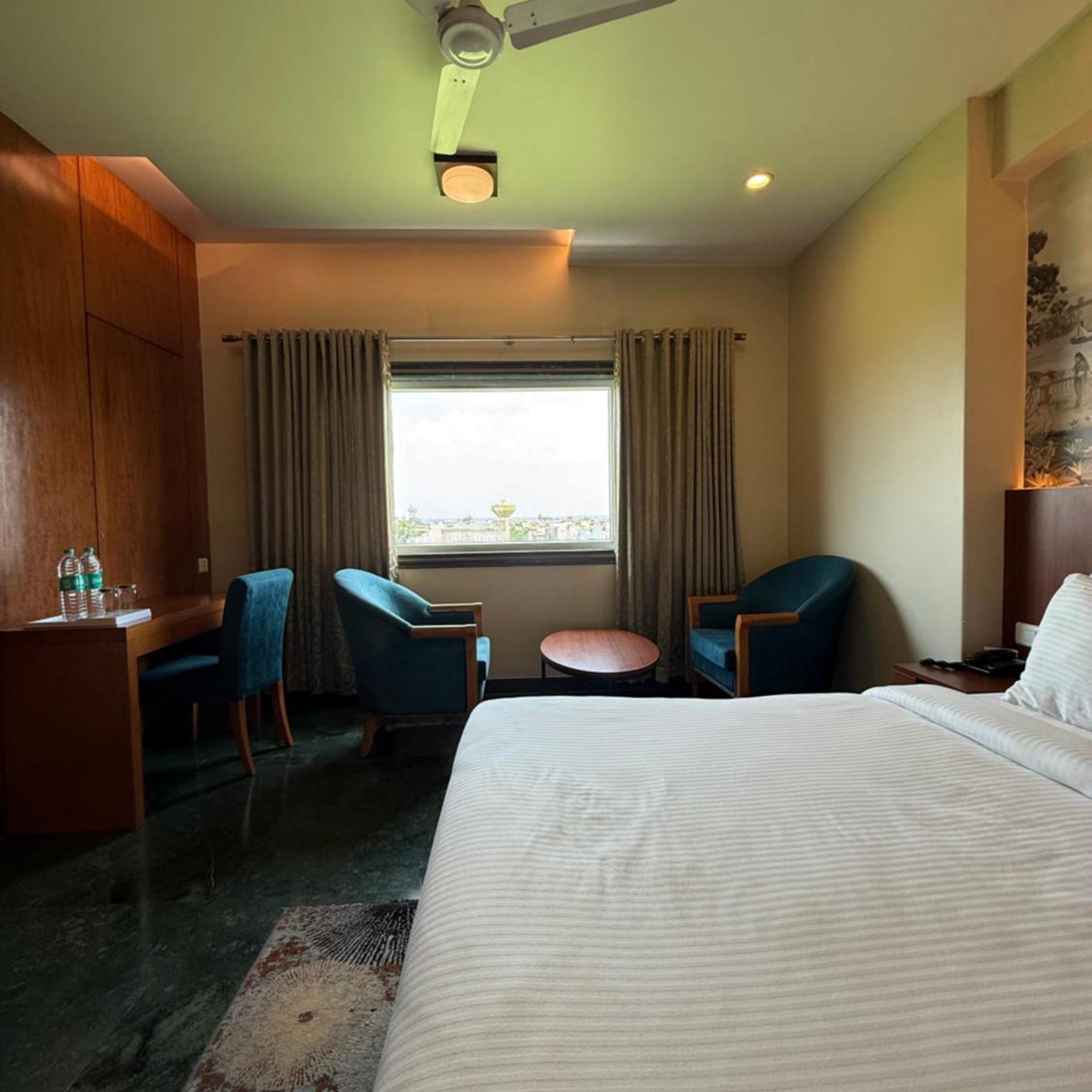 HOTEL BRIJWASI LANDS INN 23/55
