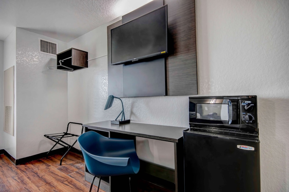 Motel6 San Antonio, TX - Sea World North 48/60