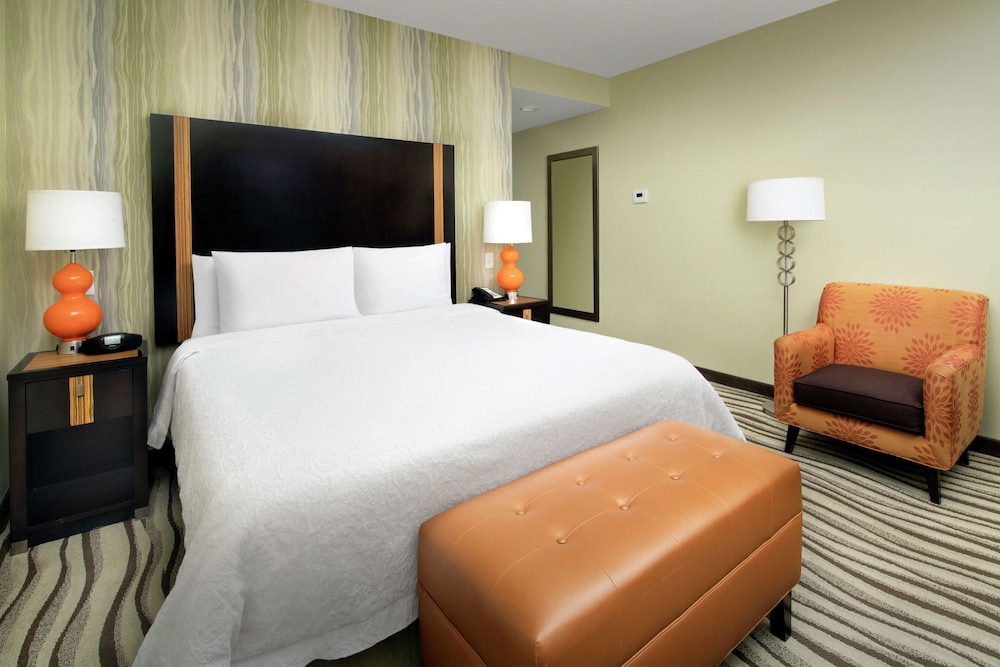 Hampton Inn And Suites El Paso/East 19/47