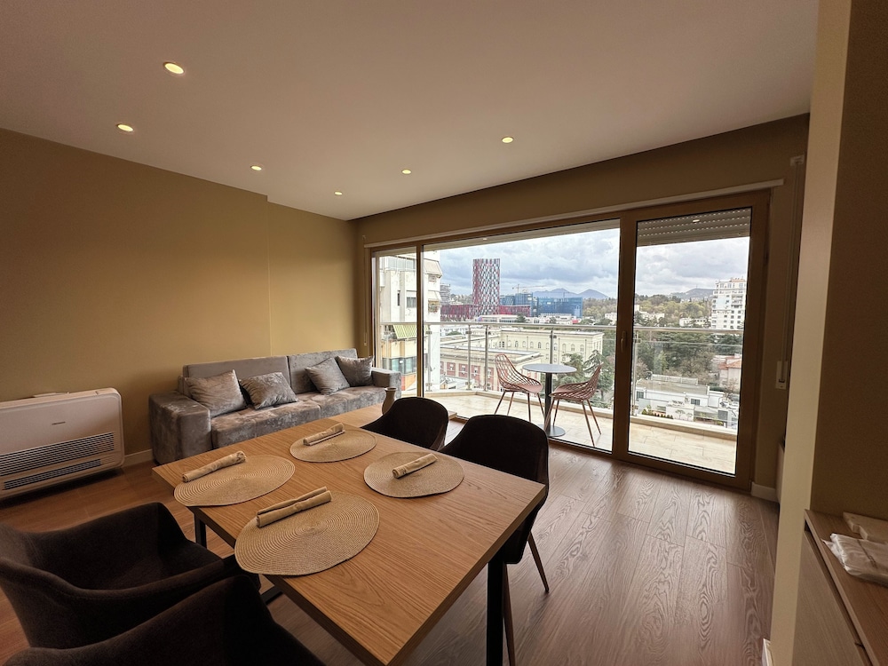 Mulaj Hotel Tirana 50/63
