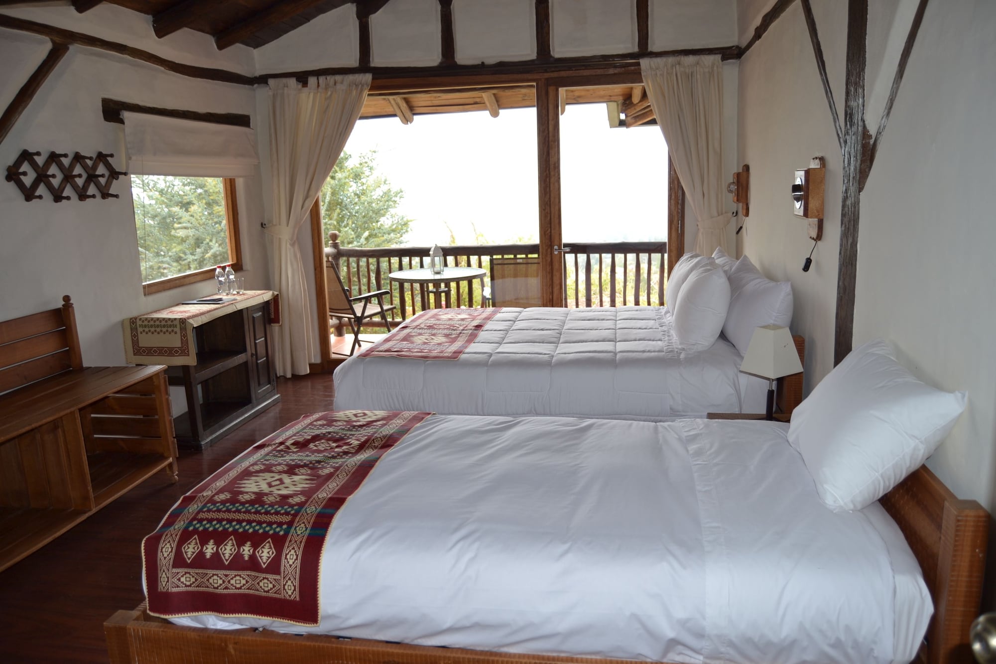 PANORAMIC, TRIPLE, BALCONY